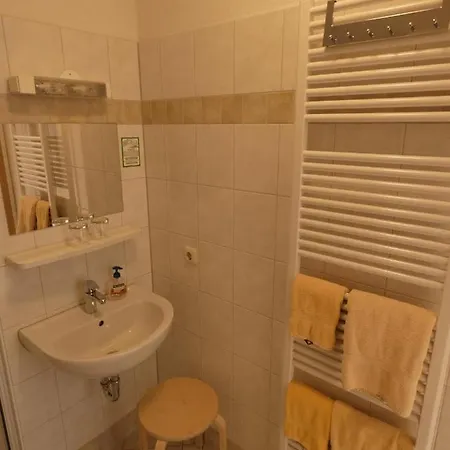 Ufert Πανσιόν